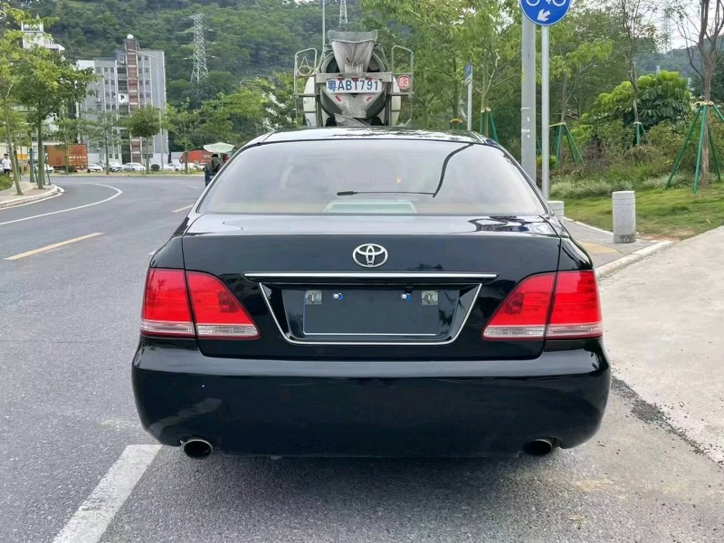 广州06年丰田皇冠5