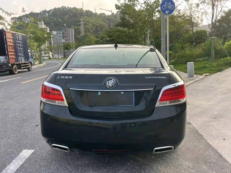 广州10年别克君越5