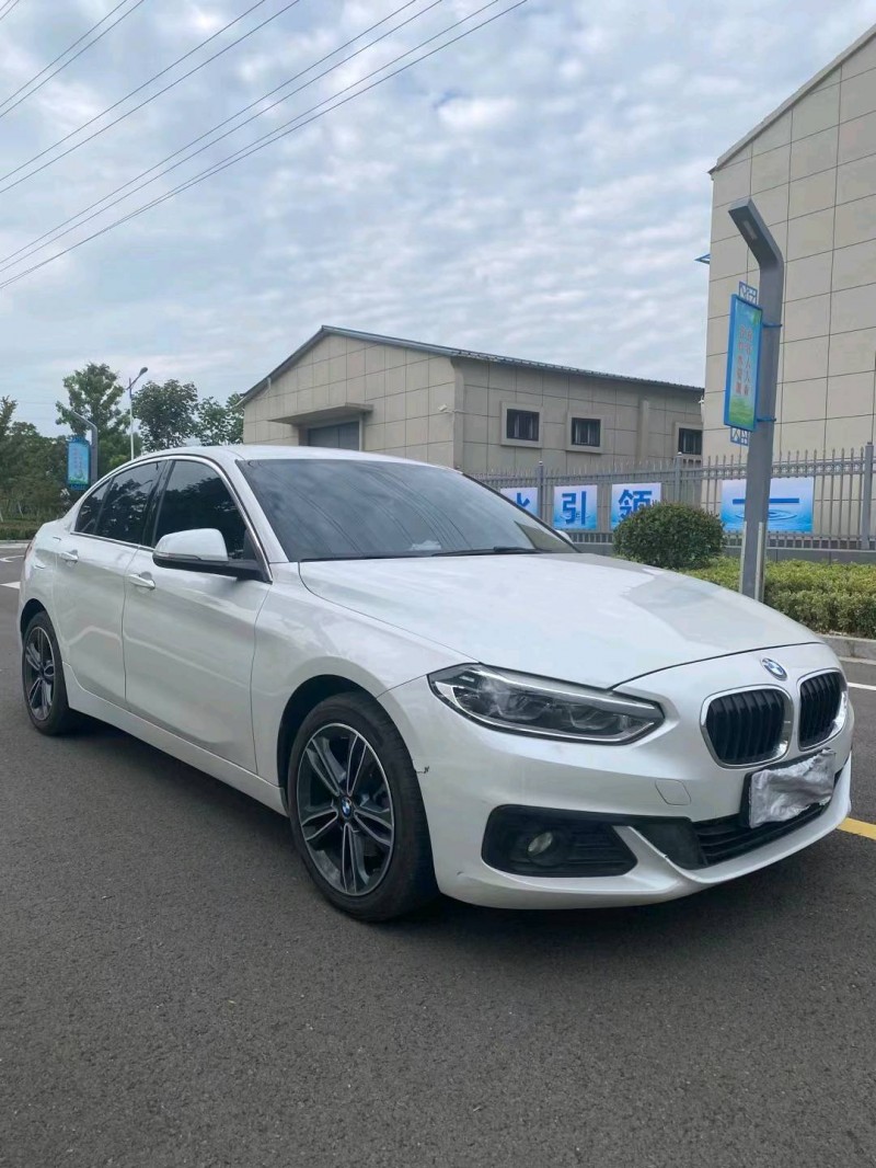 徐州19年宝马1系3