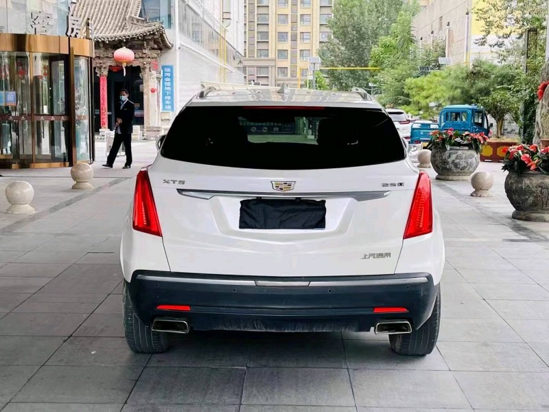 东营16年凯迪拉克XT53