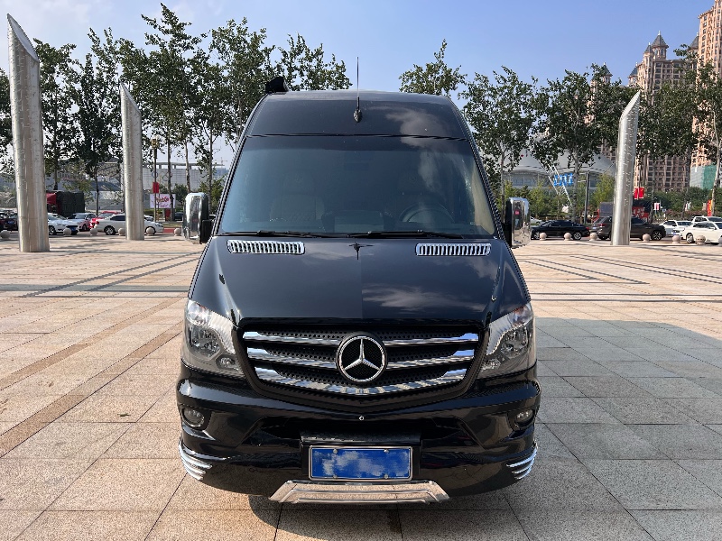 枣庄17年奔驰斯宾特9