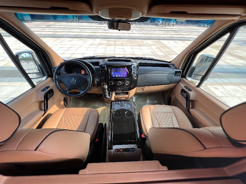 枣庄17年奔驰斯宾特1