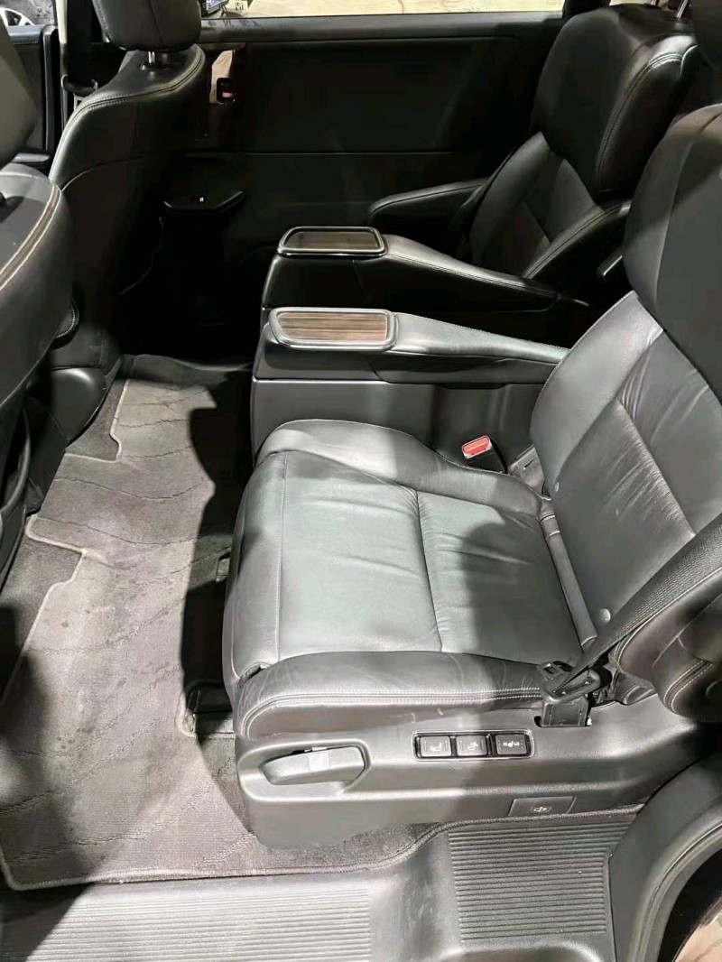 邢台17年本田艾力绅5