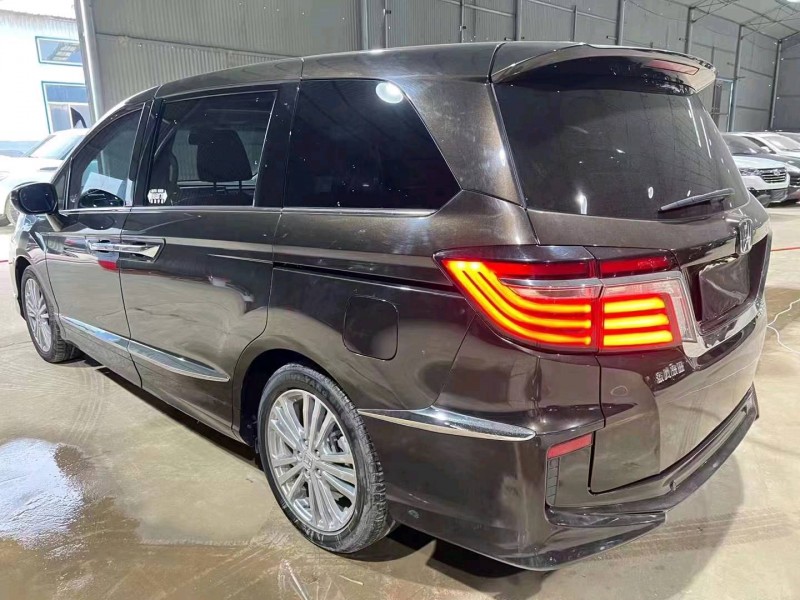 邢台17年本田艾力绅7