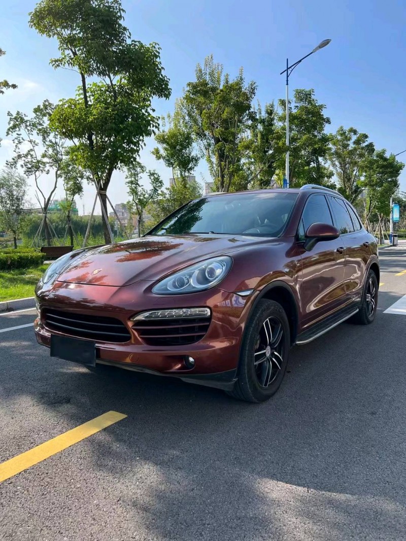 徐州11年保时捷卡宴8