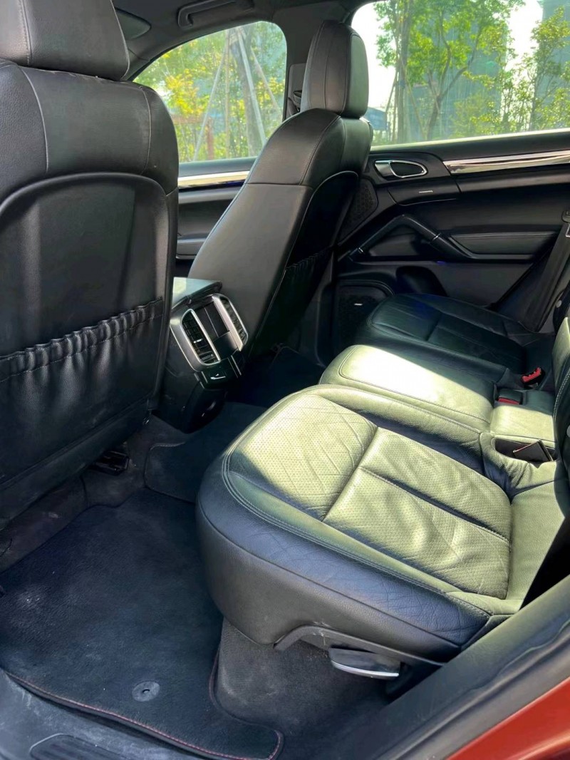 徐州11年保时捷卡宴4