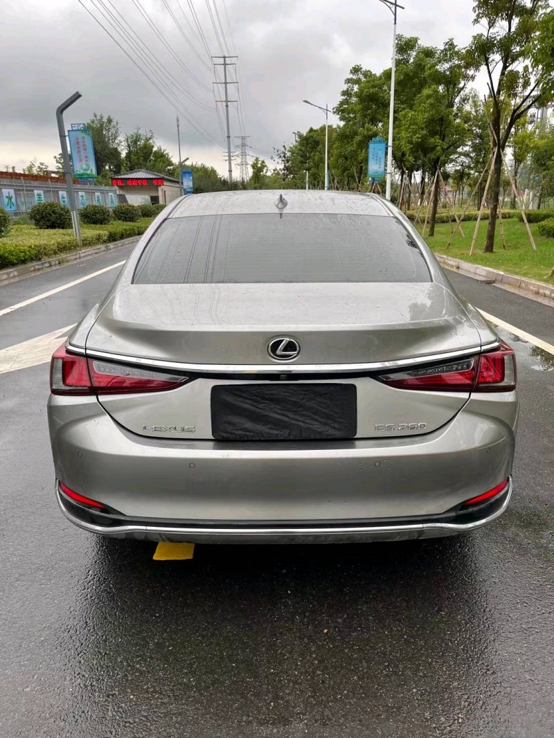 徐州20年雷克萨斯ES1