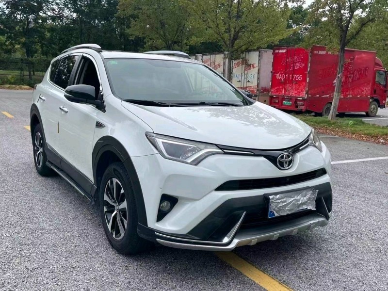 北京18年丰田RAV4荣放2