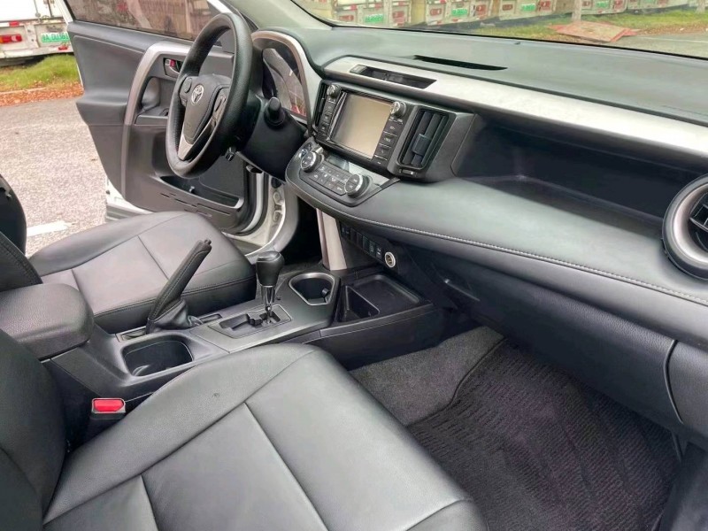 北京18年丰田RAV4荣放4