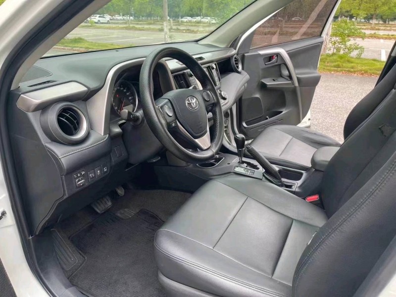 北京18年丰田RAV4荣放6