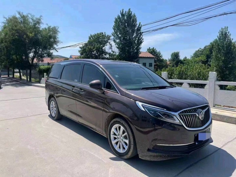 东营17年别克GL84