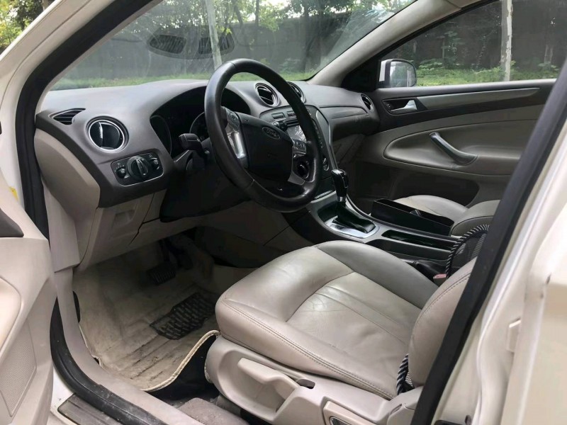 徐州13年福特蒙迪欧8