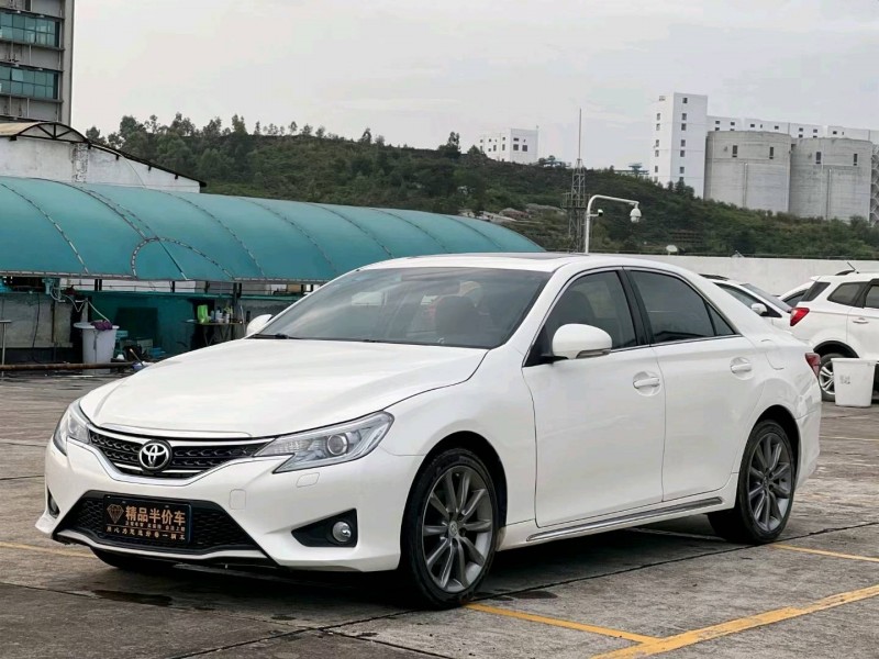 东莞16年丰田锐志7