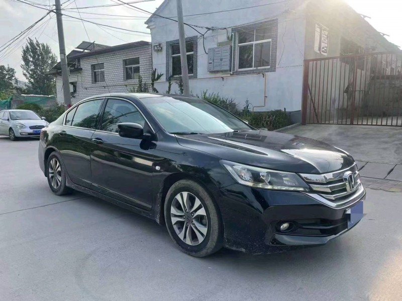 东营15年本田雅阁3