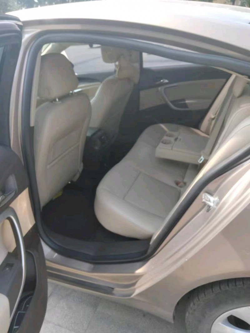 东营14年别克君威3