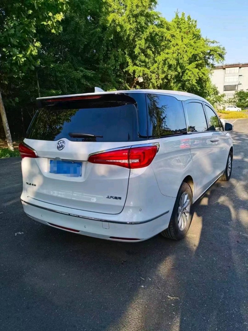 东营19年别克GL83