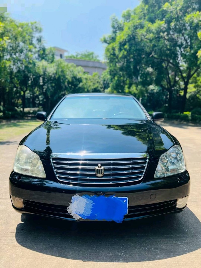 东莞08年丰田皇冠1