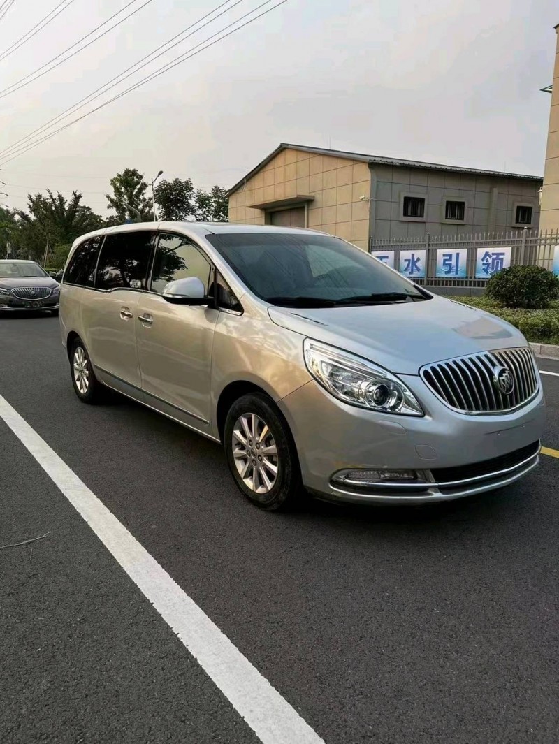 徐州13年别克GL87