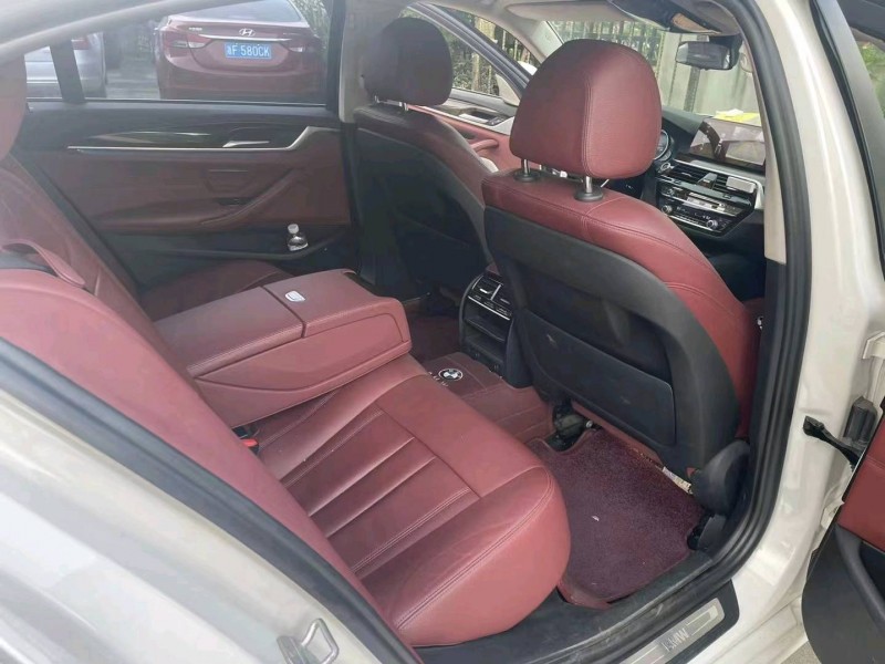 徐州18年宝马5系3