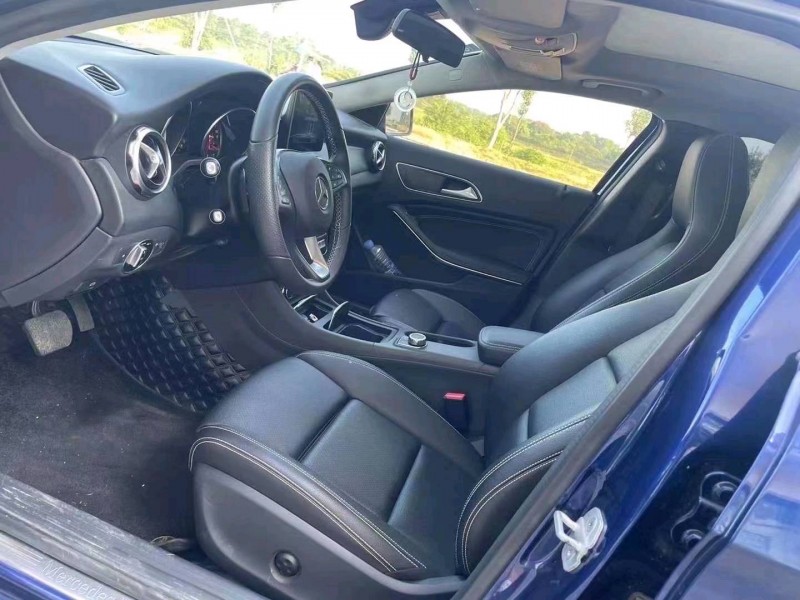 吉安18年奔驰GLA3