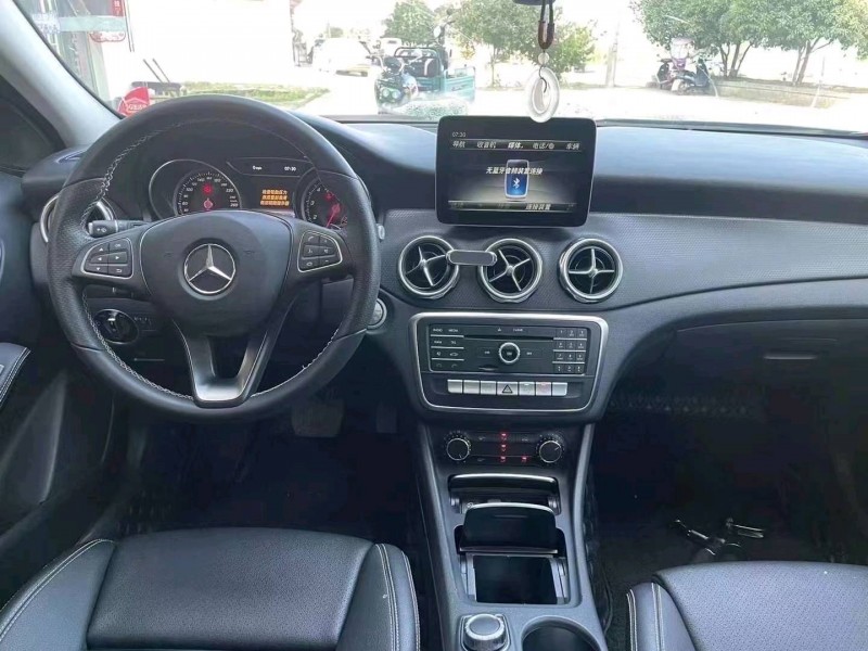 吉安18年奔驰GLA6