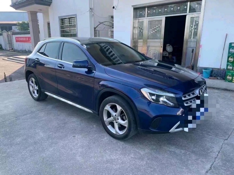 吉安18年奔驰GLA8