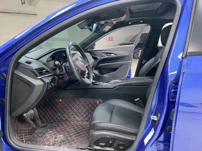 成都20年凯迪拉克CT46