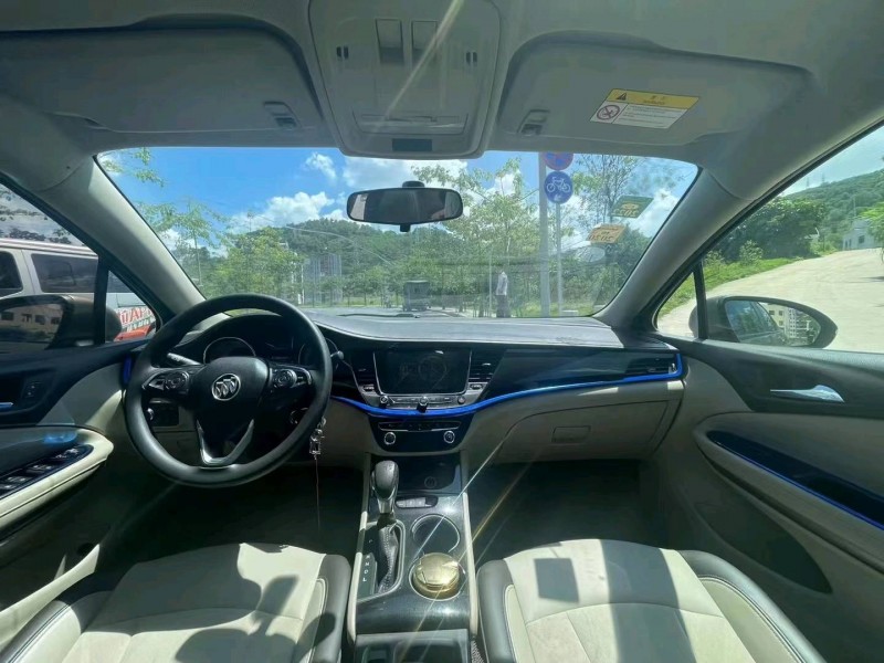 广州16年别克威朗8