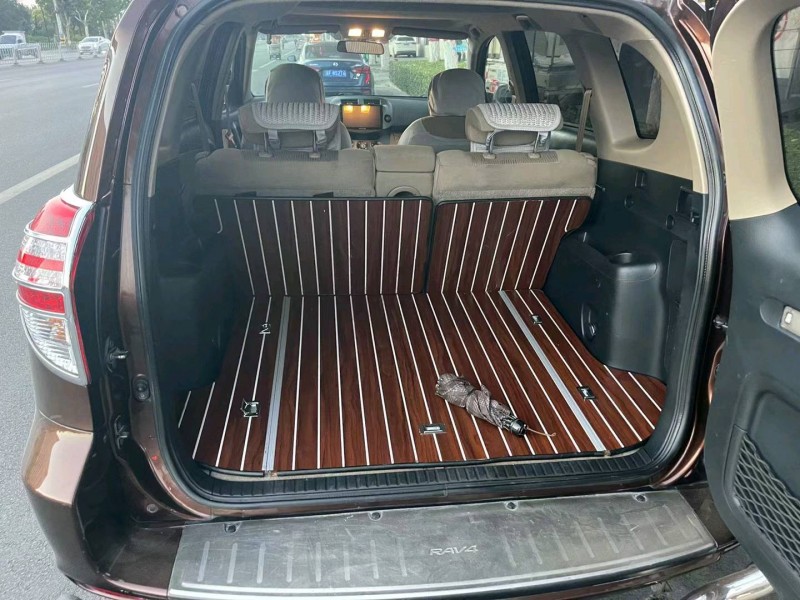 保定13年丰田RAV44