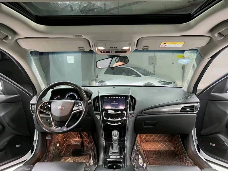 成都19年凯迪拉克ATS8