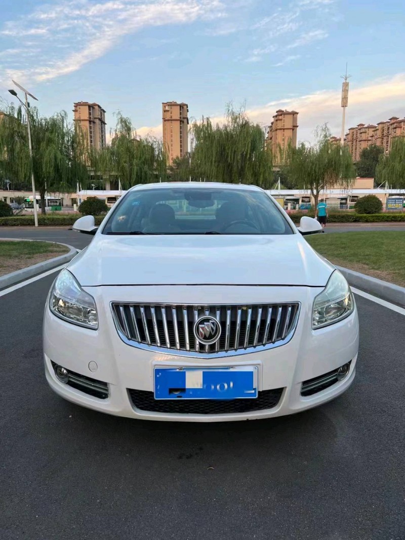 东营12年别克君威1