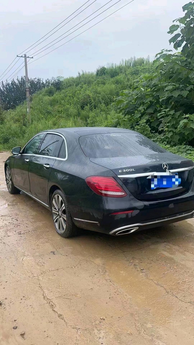 东营17年奔驰E6