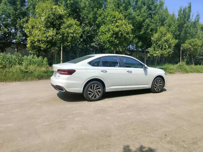 北京22年大众朗逸7