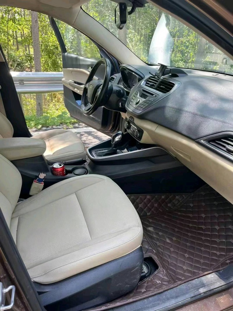 东营16年福特福睿斯7