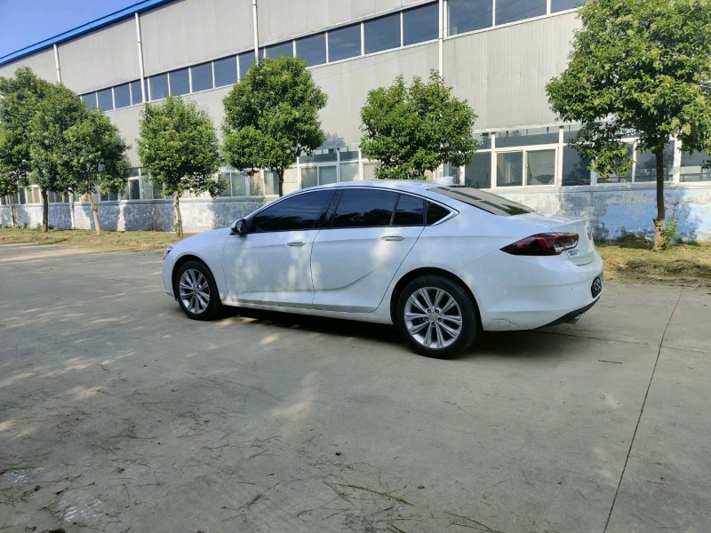 北京22年别克君威8