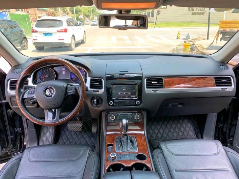 廊坊12年大众途锐3