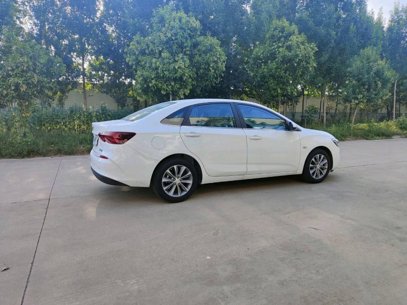 北京22年雪佛兰科鲁泽7