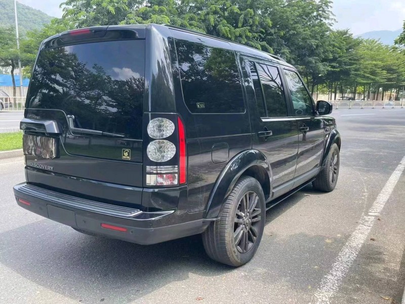 广州17年路虎发现8