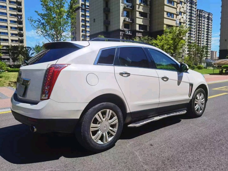 徐州13年凯迪拉克SRX6