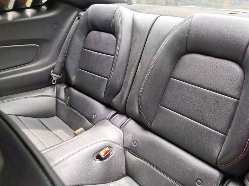 东营17年福特野马8