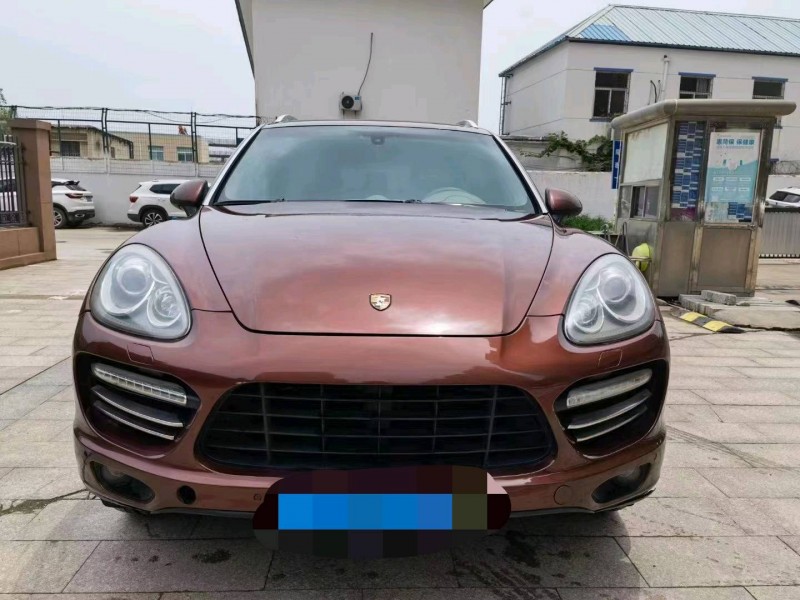 北京13年保时捷卡宴1