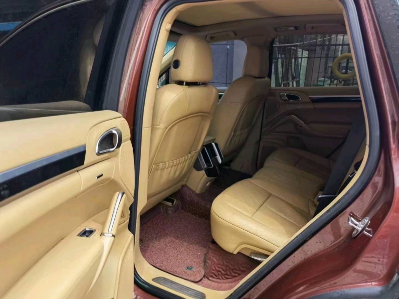 北京13年保时捷卡宴3