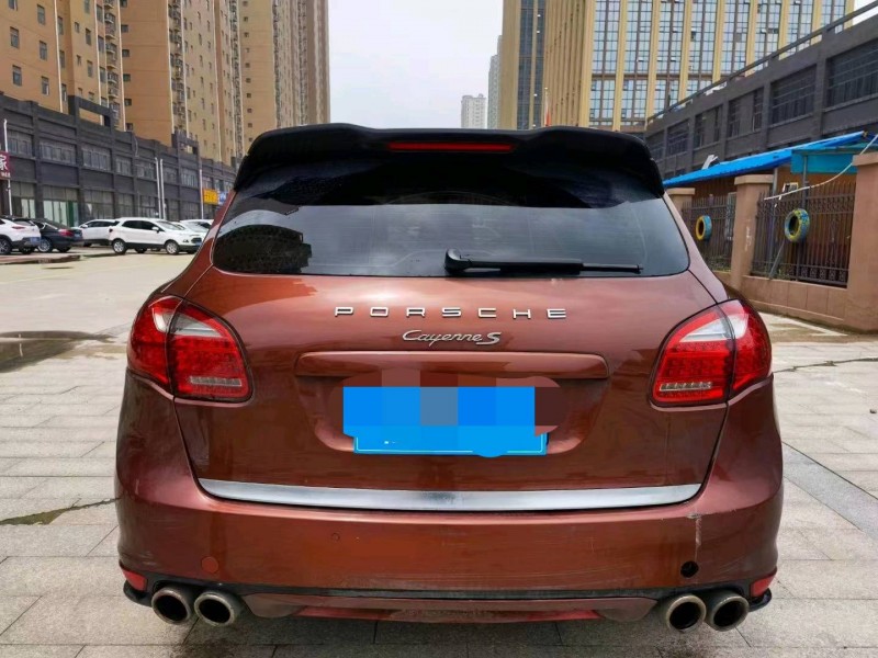 北京13年保时捷卡宴5