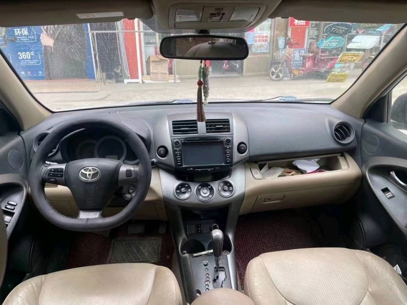 北京12年丰田RAV44