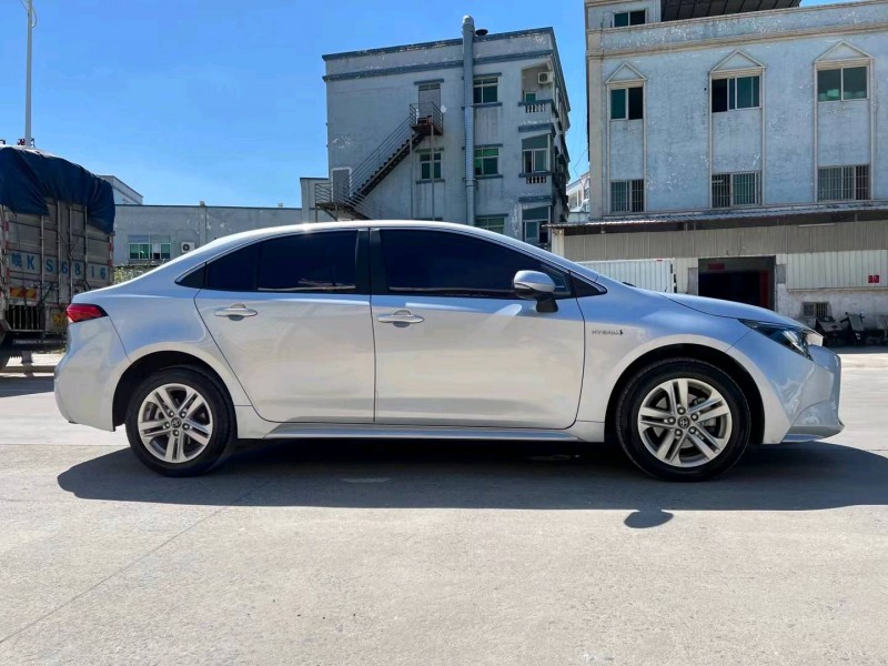 东莞22年丰田雷凌7