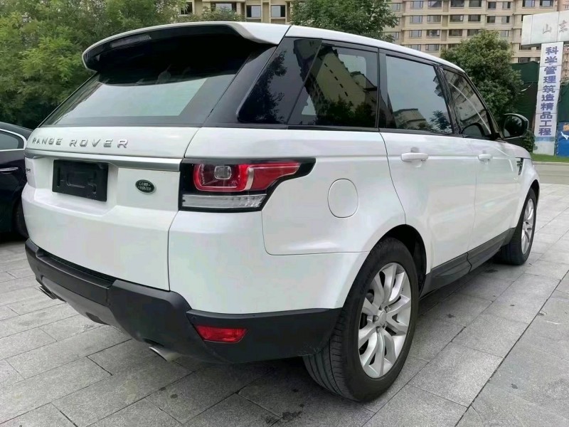 济宁17年路虎揽胜运动7