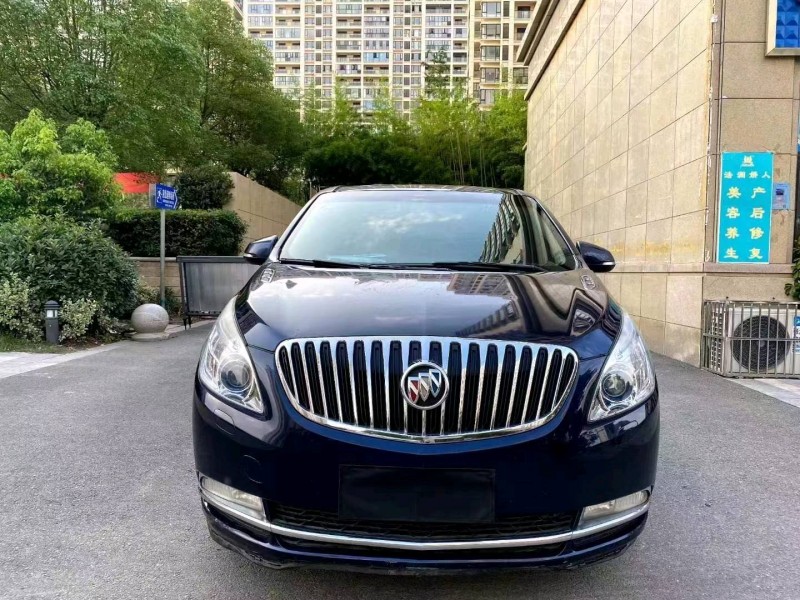 淮南12年别克GL81