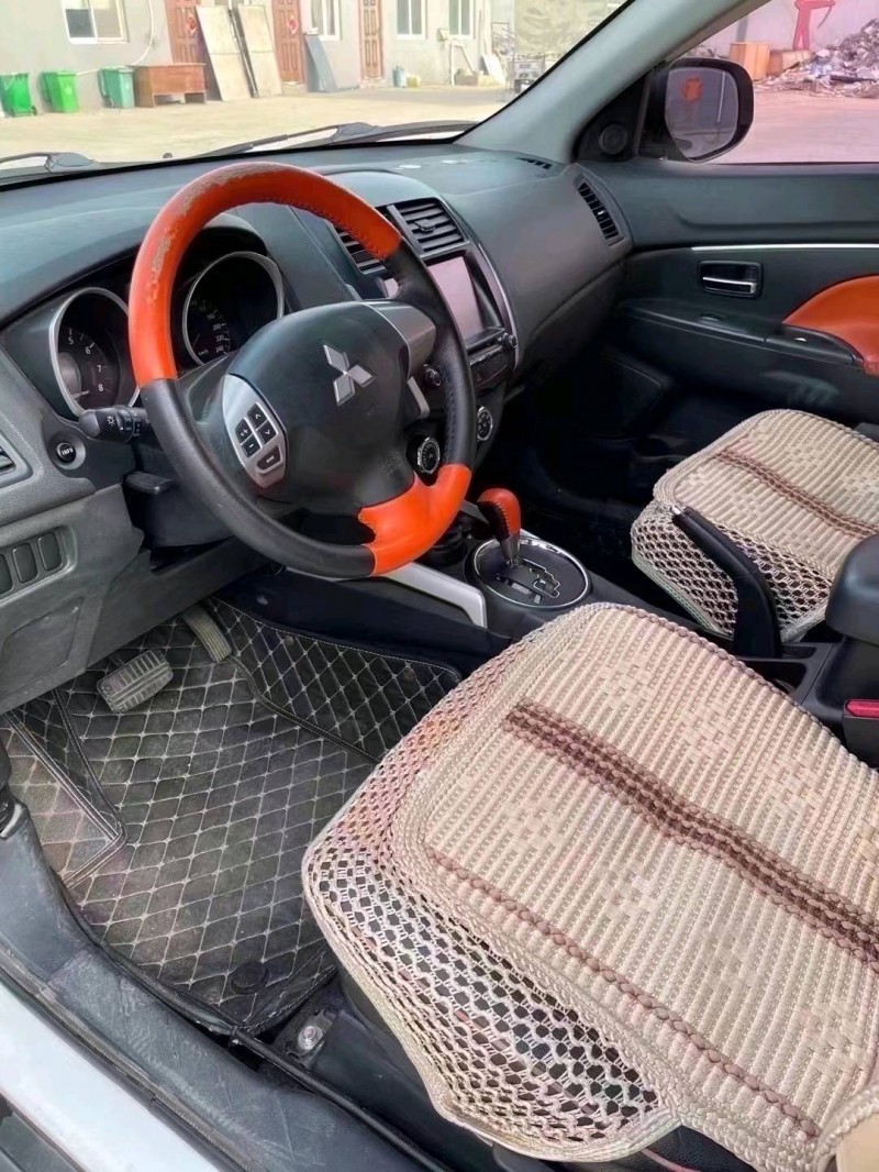 北京15年三菱劲炫9