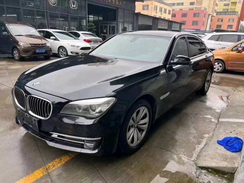 北京13年宝马7系1