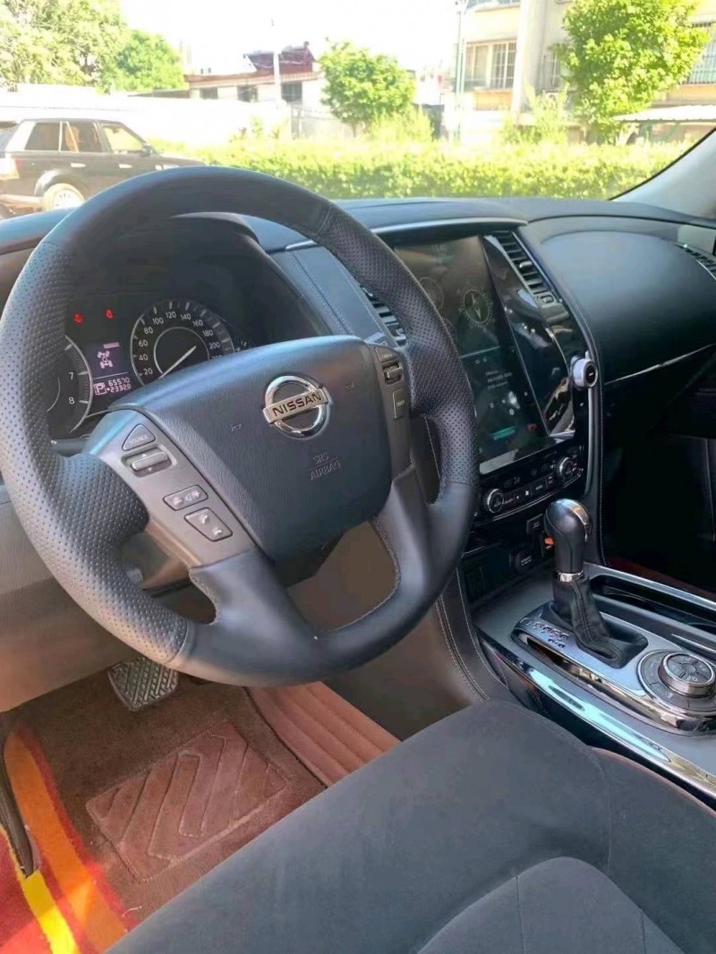 保定19年日产途乐4